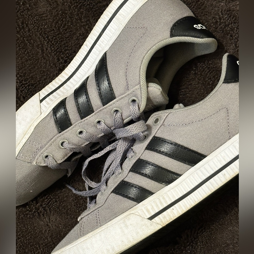 Adidas kids Gray Canvas Sneakers black stripes comfy cushioned DAILY style 4.5 - Picture 7 of 10